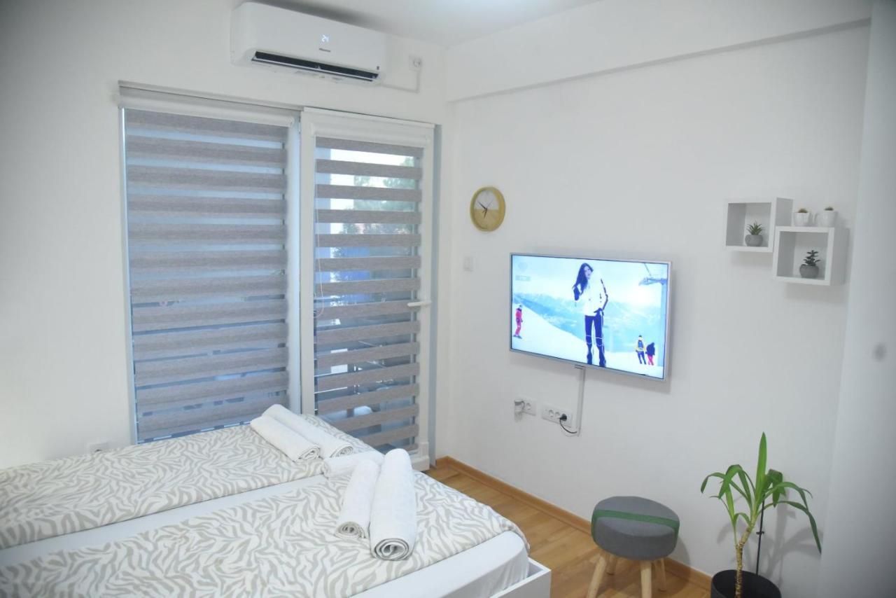 Dekart 2 Apartment Ni Exterior foto